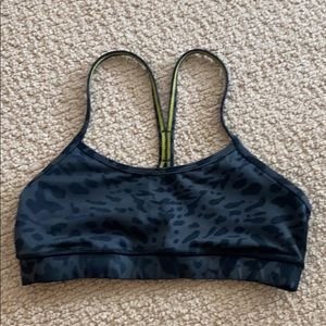 Lululemon Flow Y bra, size 6